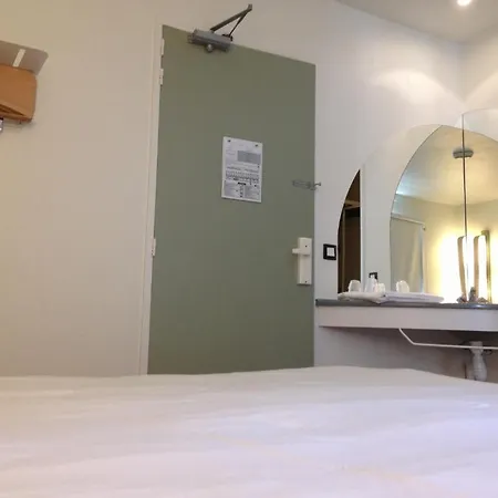 Ibis Budget Centre Gare Кан